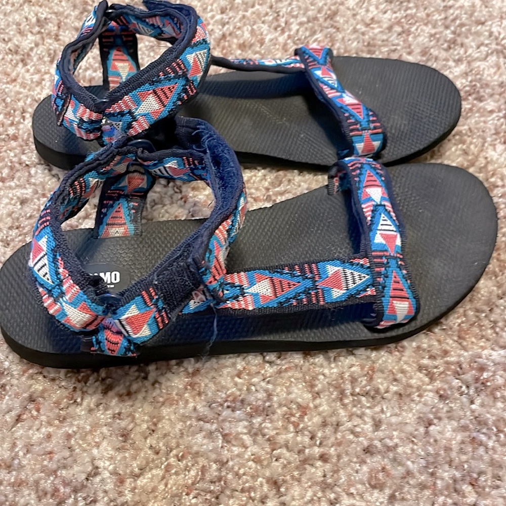 Sandals - Picture 2 of 3